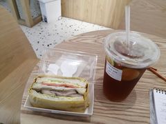 -Cafe on warm(丹霞店)