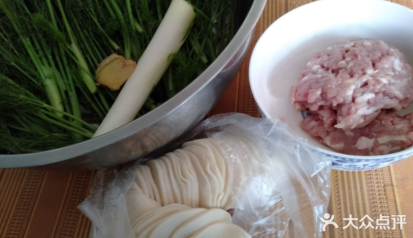 夏季让人胃口大开的茴香肉馅饺子