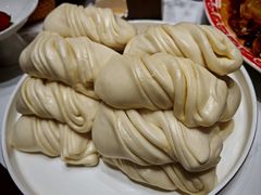 招牌酱焖鱼头王-金饭碗家宴(中兴路店)
