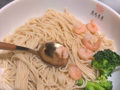 -莱莱小笼·乔艾