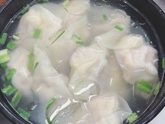 三鲜大馄饨-万寿斋(山阴路店)