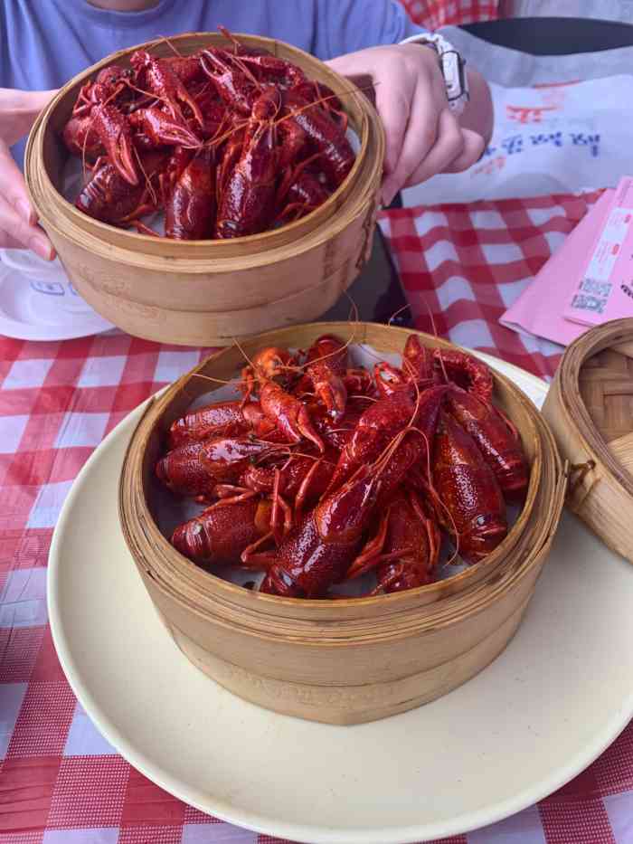 靓靓蒸虾(杭州旗舰店)-"工作日晚上6点40多赶到,室内还有空位,.