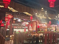 -老滇山寨•云南特色菜•地方菜•民族风情歌舞表演(金碧店)