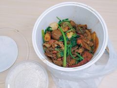 -愉肴麻辣香锅(中山路店)