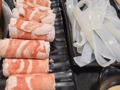 -果松木炭酸菜铜火锅·外婆参鸡汤