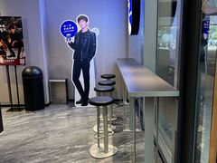 -瑞幸咖啡(小龙湾地铁站临街店)