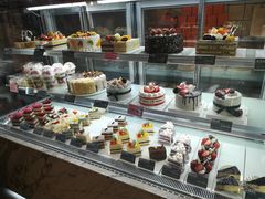 面包甜点陈列柜-面包新语(吾悦国际广场店)