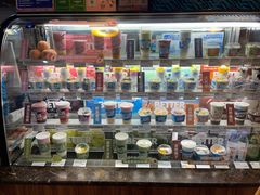 零售区-Blueglass酸奶(华贸购物中心店)