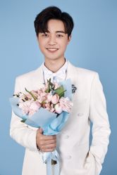 -卢浮宫婚纱摄影(银河国际店)