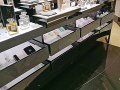 -CHANEL(IFS国金中心店)