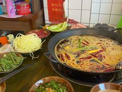 -黄潇洒老火锅(九眼桥宏济巷店)