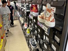 -观澜湖新城运动奥莱区