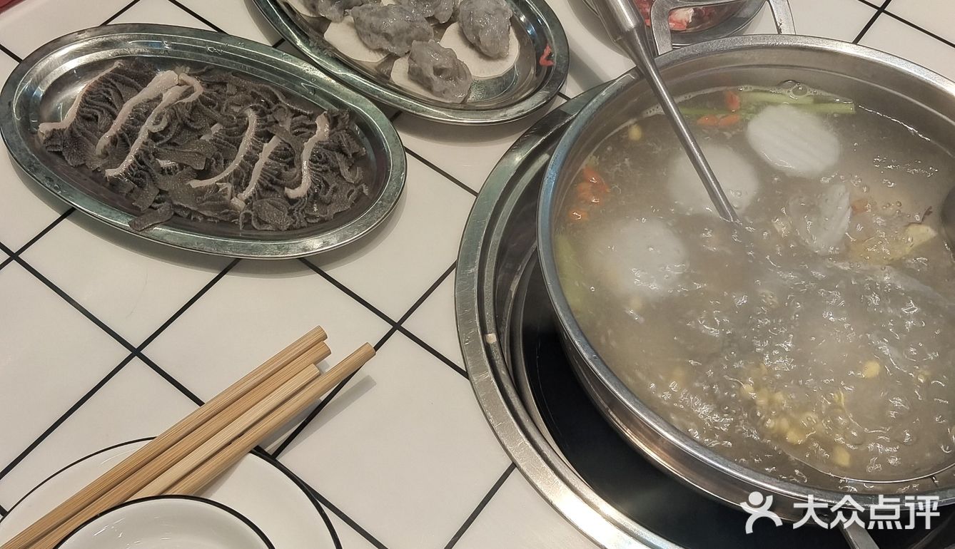 在九亩地牛肉火锅东圃店，开启了一场舌尖盛宴