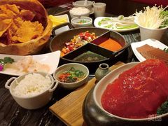 -热火朝天鲜切牛肉火锅(南强街巷店)