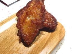 香草烤鸡翅-老佛爷铜炉蛙锅(挂绿店)