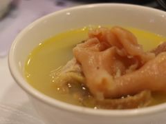 -鲜入围煮花胶鸡海鲜火锅