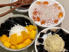 榴莲白雪凉粉-小团圆糖水铺(襄阳南路店)