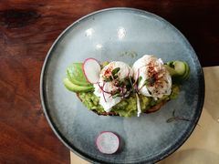 牛油果温泉蛋吐司-O'mills Sourdough Bakery&Bistro(永嘉路店)