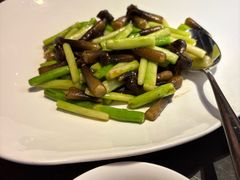 -海派悦庭·海胆烧麦·新融合菜(凯德广场店)