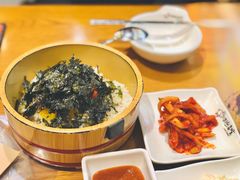 手抓饭团-Myth猪蹄(明洞店)