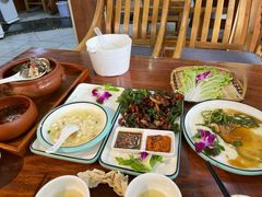-八木轩·寻味大理白族民俗餐厅(文献路店)
