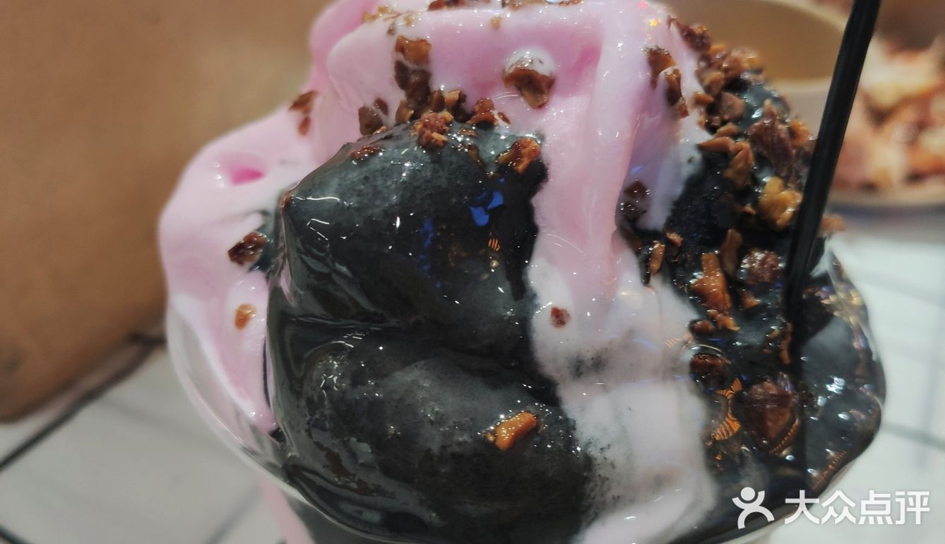 没想到是烧烤店啊氛围拉满！