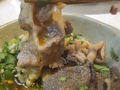 -九尺赵老四鲜鹅肠火锅