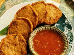 炸缅甸鱼饼-浩海火燒雲傣家菜(芮欧百货店)