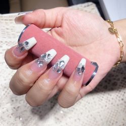 -Y2日式美甲美睫美肤沙龙