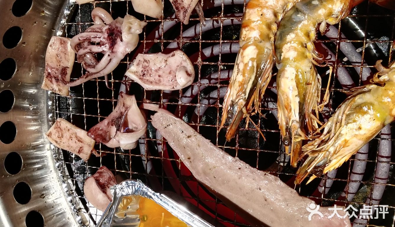 挑了这家烤肉自助,吃肉肉过过瘾运气不错