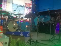 -Famous肥猫墨西哥音乐餐吧(五棵松华熙LIVE店)