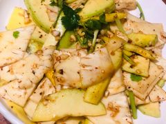 菠萝芒果拌苦瓜-老滇山寨•云南特色菜•地方菜•民族风情歌舞表演(金碧店)