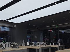 -DJI大疆(深圳华强北曼哈授权体验店)