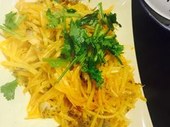 土豆丝泡椒鱼皮-百一大地锅(香福路店)