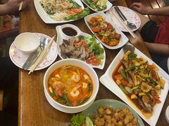 -Dang restaurant (patong phuket)