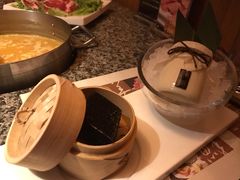 牛奶布丁配芝麻糕-辉哥火锅(虹桥路店)