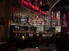 -FOUR PLAY BAR