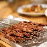 配着精酿美极了。不喝后悔。杏皮茶也好喝，解腻