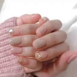 -悦指间美甲美睫