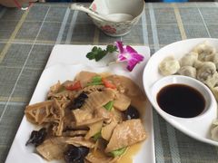 -天天向上素食餐厅(五台山店)