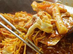 -亲昵春川鸡排(韩国美食街店)