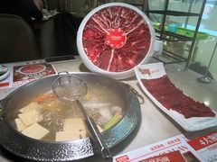 -左庭右院鲜牛肉火锅(浦江欢乐颂店)