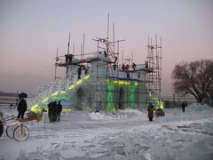 -人民防洪胜利纪念塔