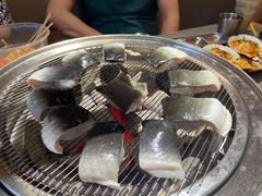 -围炉肉舍•炭烤活鳗•丹东海鲜烤肉(步行街店)