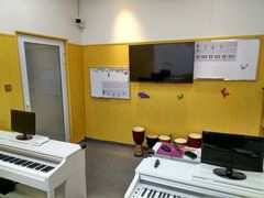 -The ONE 智能钢琴教室音乐恋琴吧·青岛市海玖玖艺术培训学校