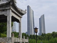 -南京眼步行桥