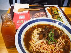 -霸蛮湖南菜·牛肉粉(荣京西街店)