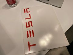 -TESLA 特斯拉(上海太古汇体验店)