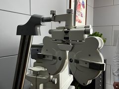 -翰佐蔡司小乐圆·依视路星趣控·暴龙眼镜折扣店