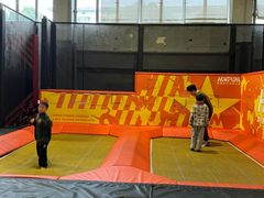 -嗨翻Hi-Fun竞技主题乐园·蹦床亲子生日轰趴(国光1937店)